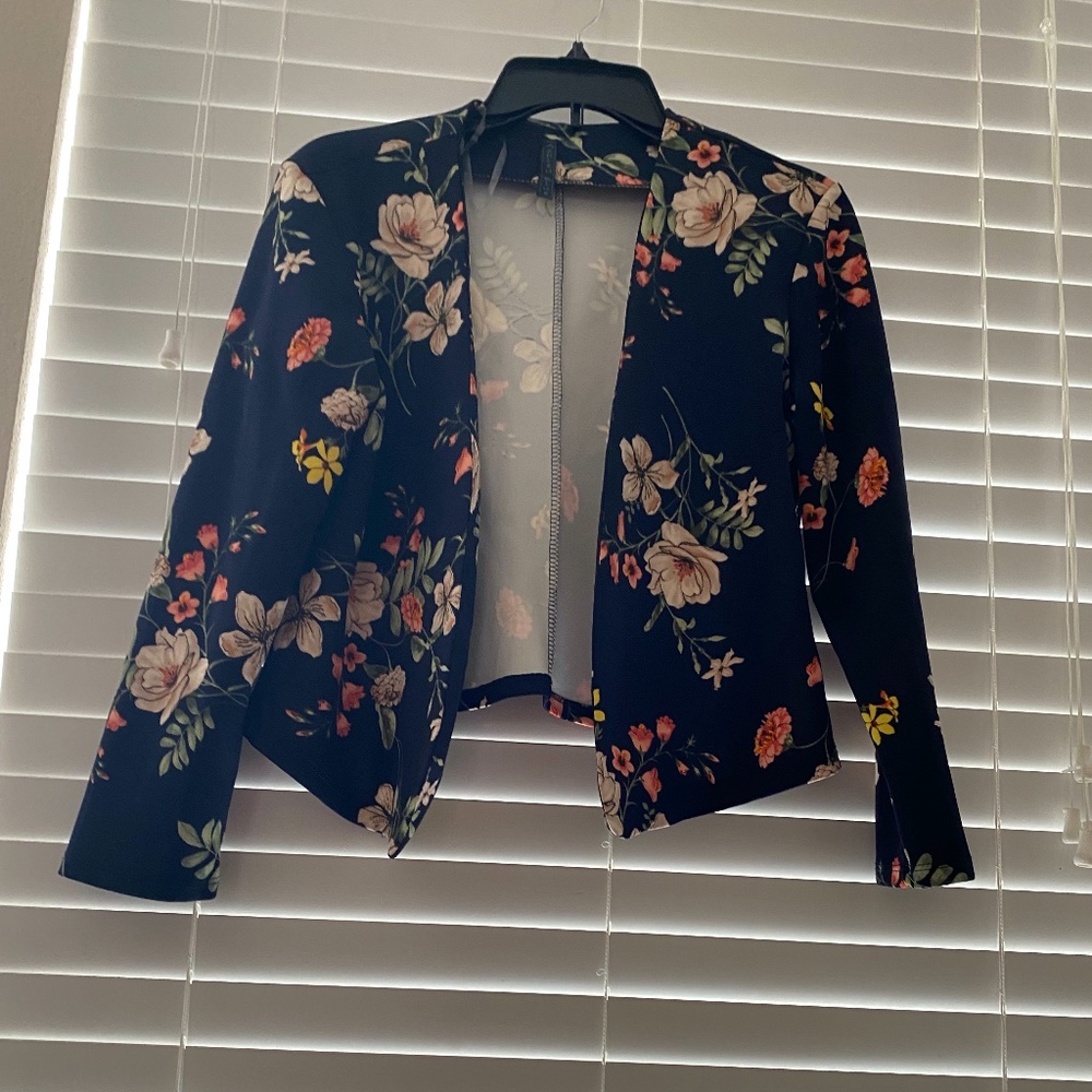 nwot blue tropical floral jacket